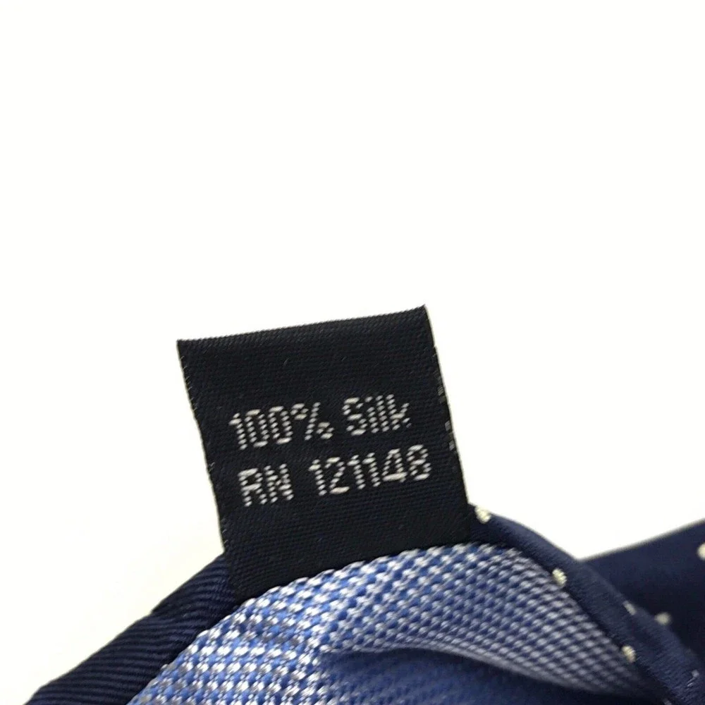 Tommy Hilfiger Men's 100% Silk Navy Blue Red Paisley Elegant Necktie 3.25